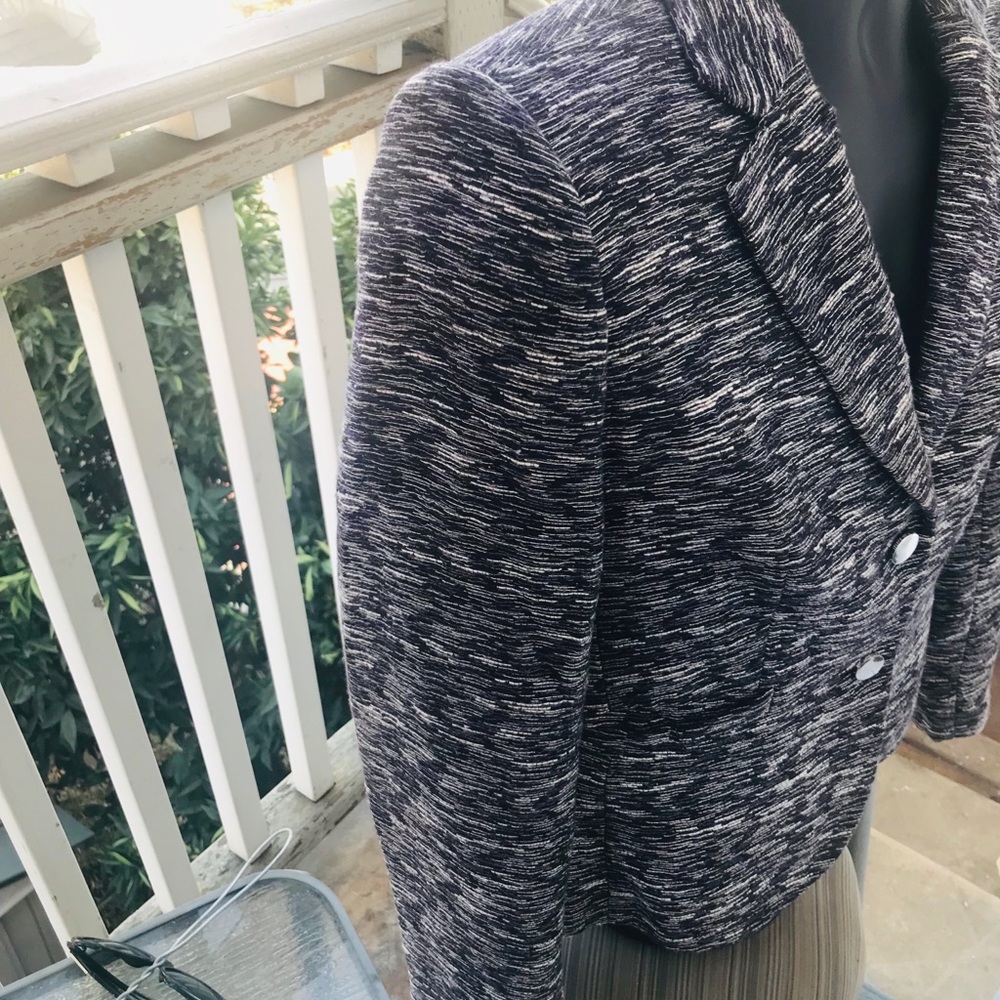 Jacket - Picture 3 of 6